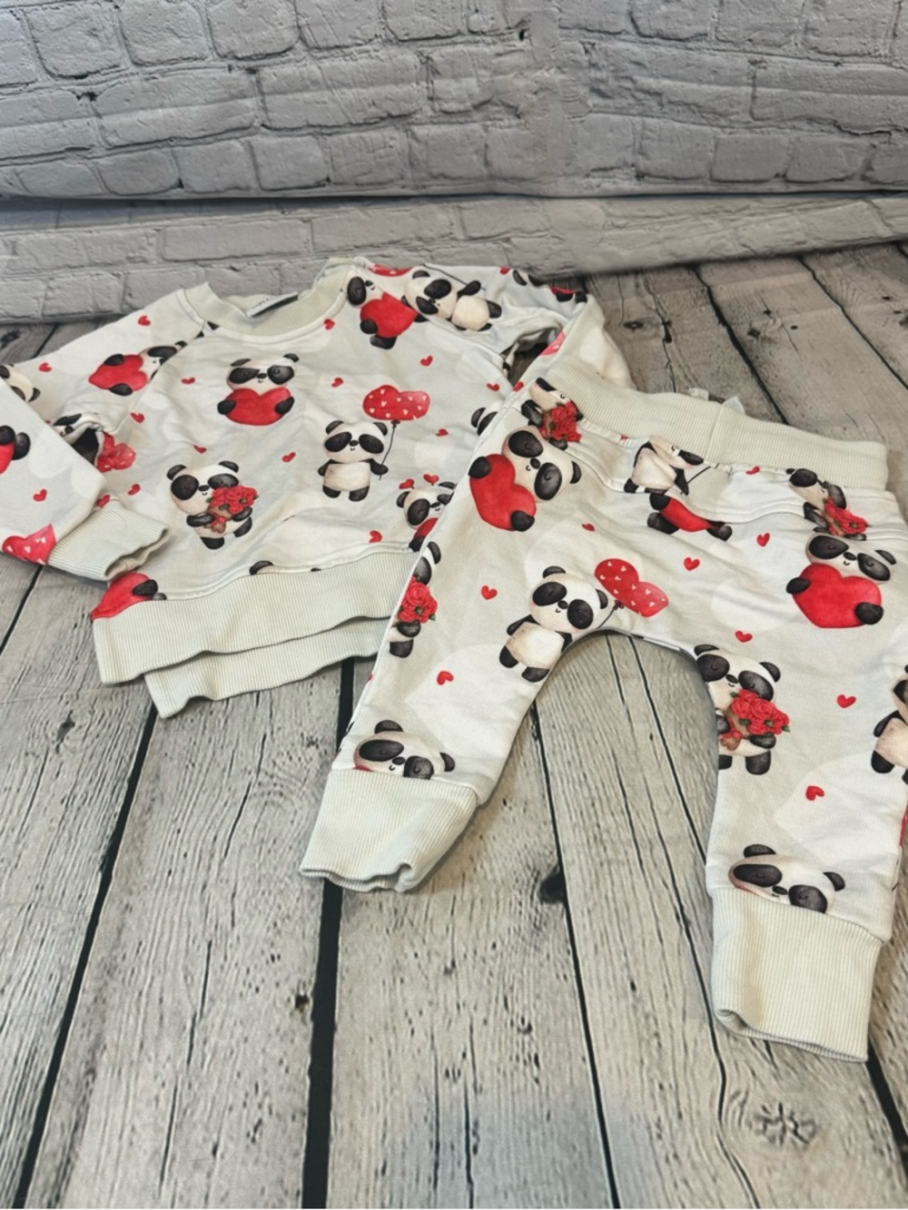 Bums & Roses Panda Heart Pattern Jogger Set - Picture 3 of 3